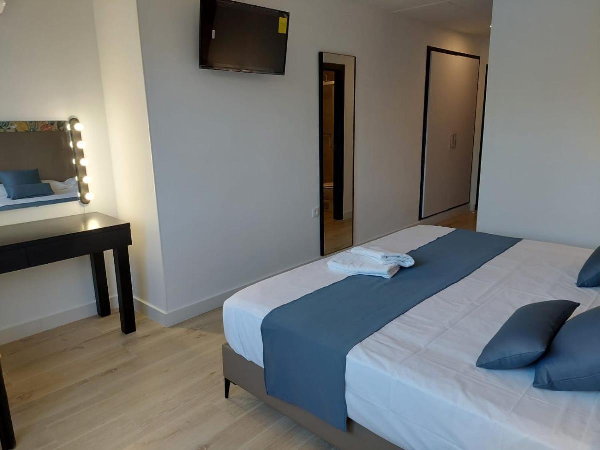 Hostal Garden Rous Paiporta Bagian luar foto