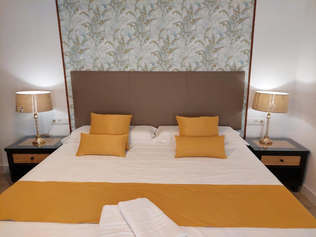 Hostal Garden Rous Paiporta Bagian luar foto