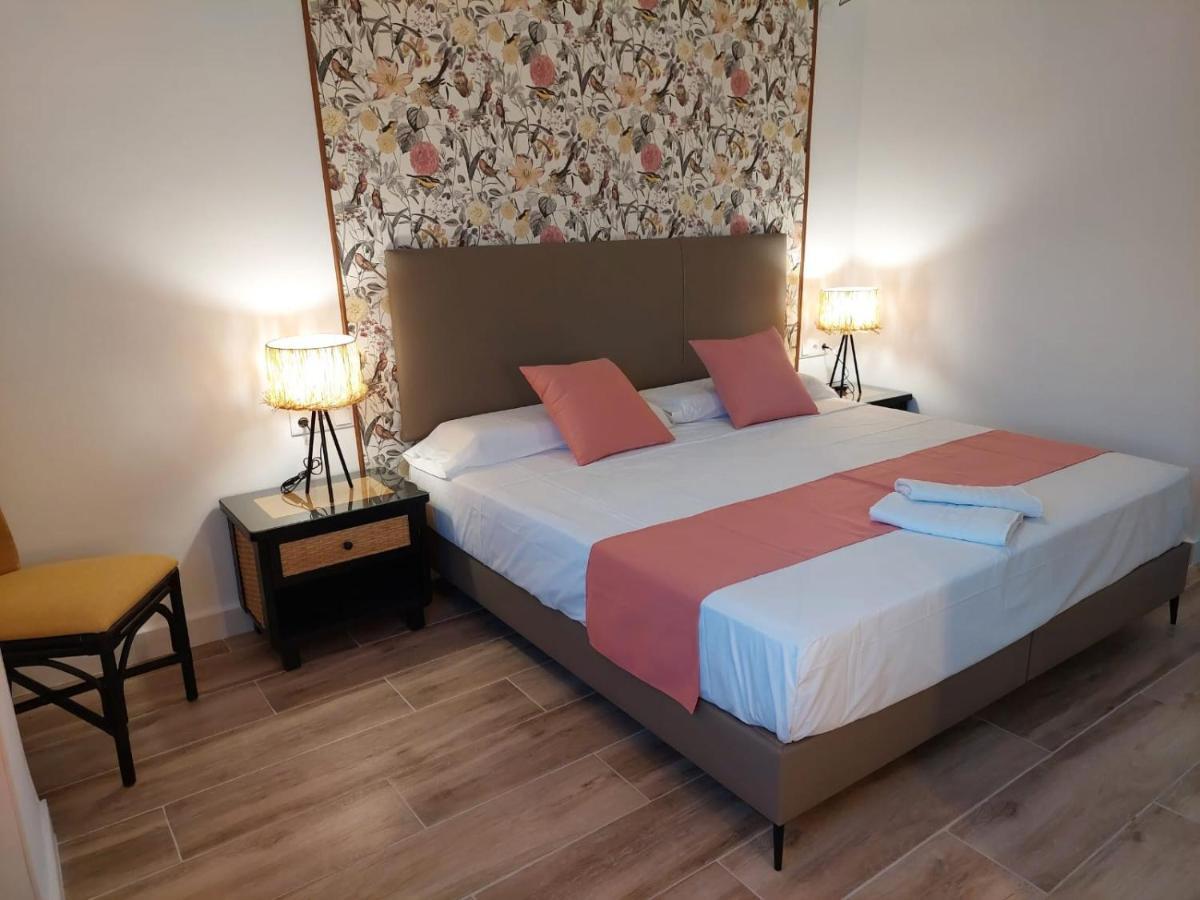 Hostal Garden Rous Paiporta Bagian luar foto