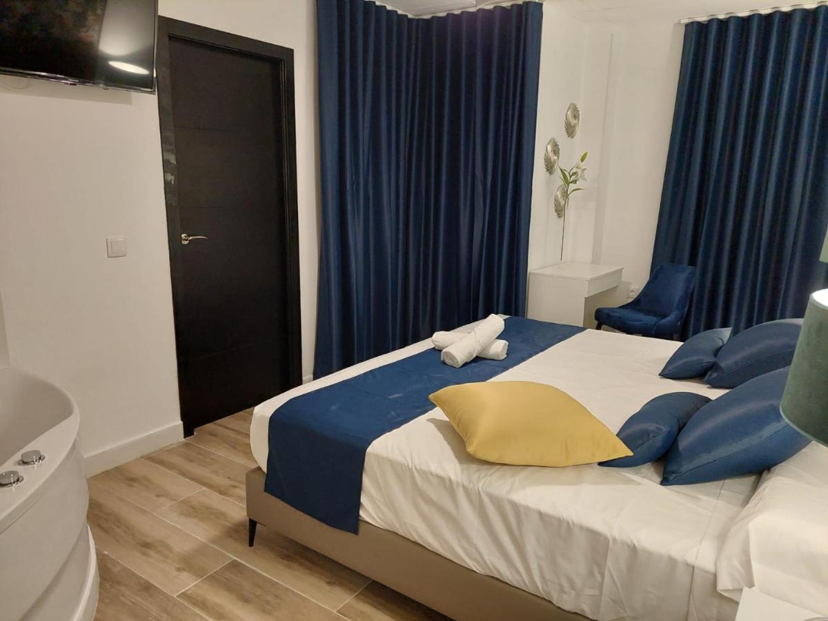 Hostal Garden Rous Paiporta Bagian luar foto