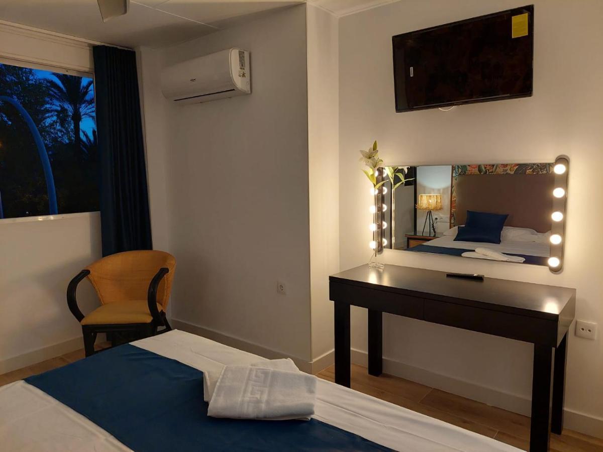 Hostal Garden Rous Paiporta Bagian luar foto