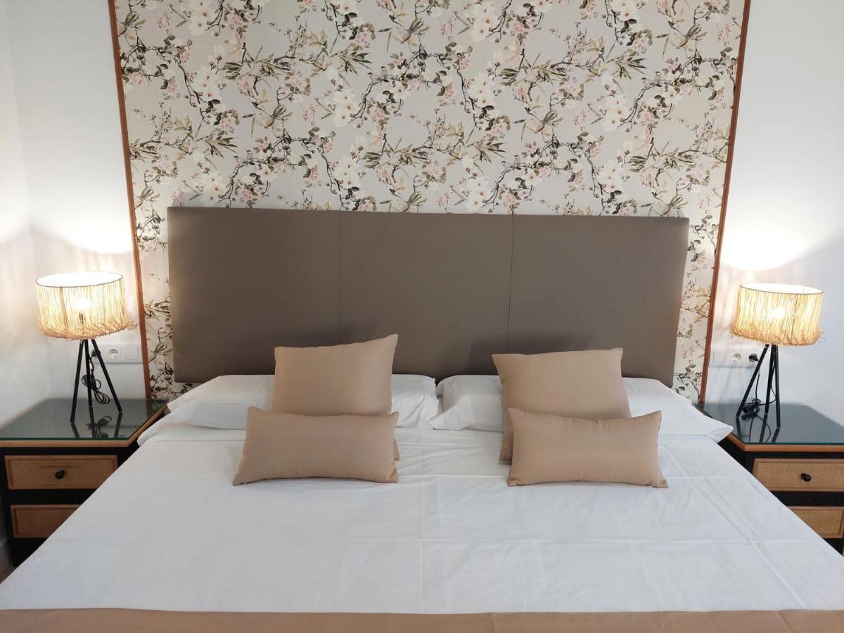 Hostal Garden Rous Paiporta Bagian luar foto