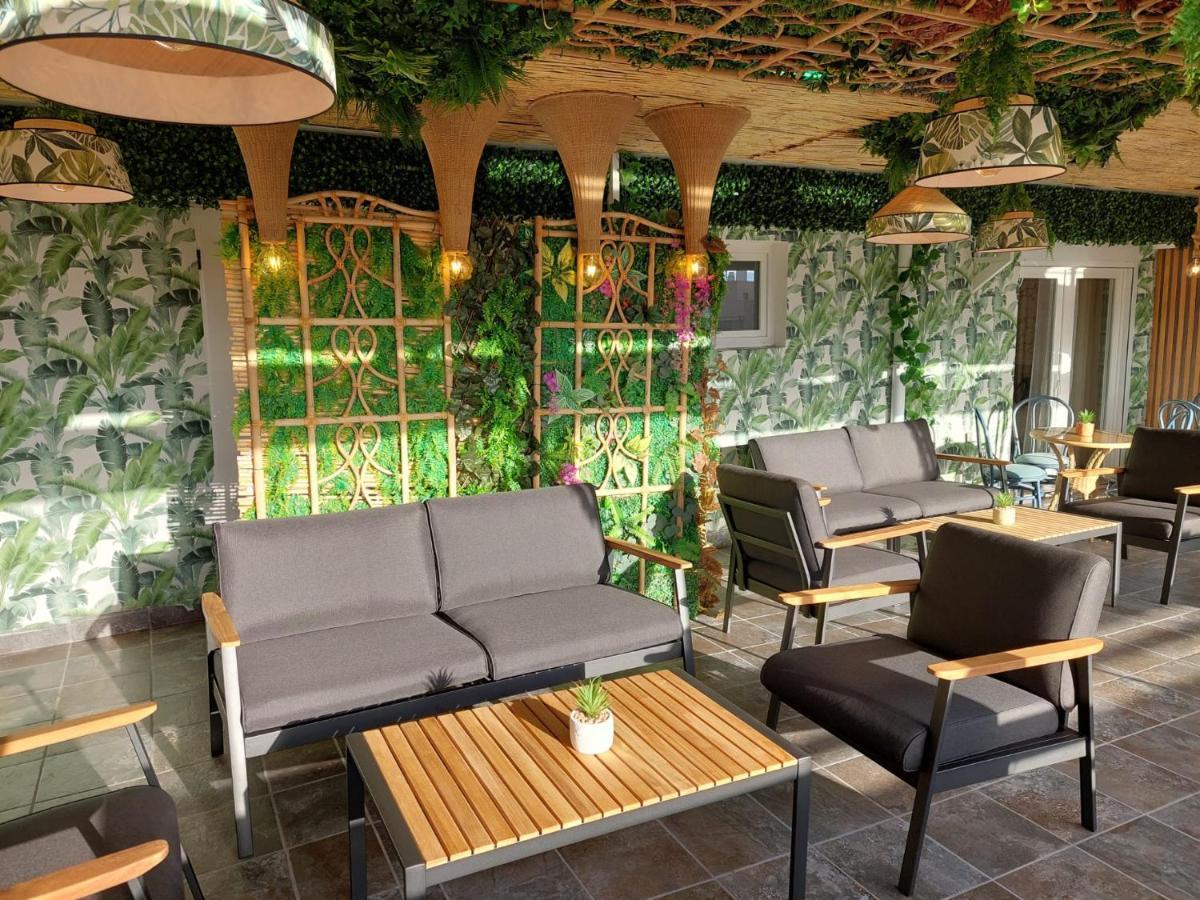 Hostal Garden Rous Paiporta Bagian luar foto