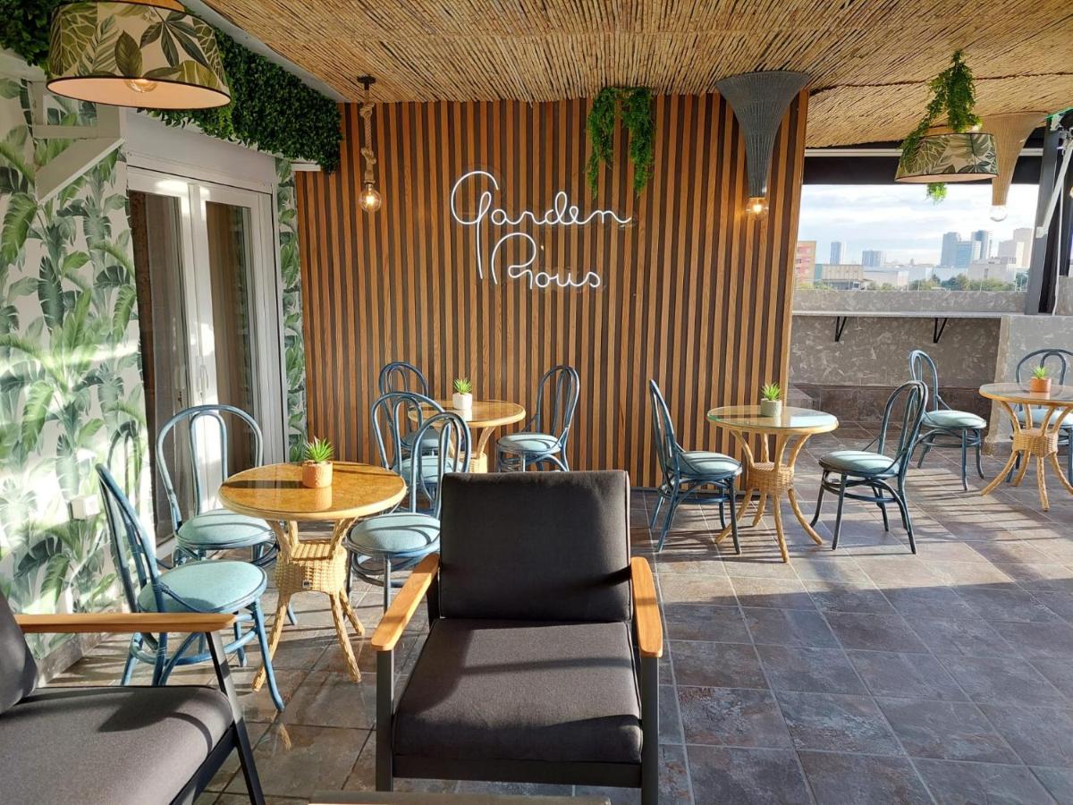 Hostal Garden Rous Paiporta Bagian luar foto