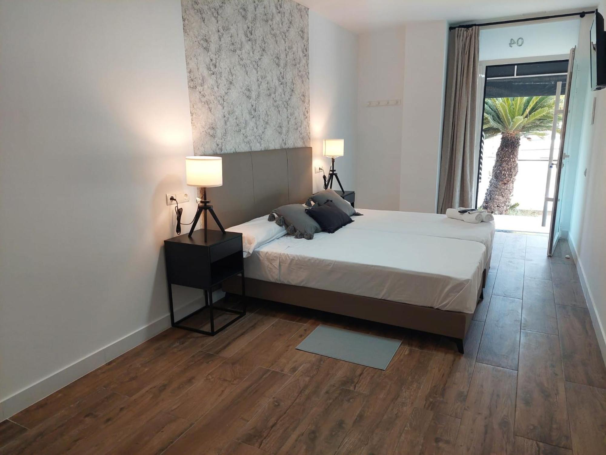 Hostal Garden Rous Paiporta Bagian luar foto